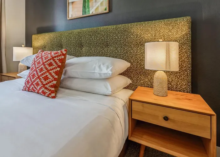 Kasa North Phoenix Apartment