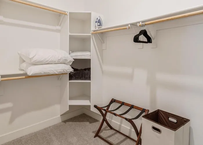 Kasa North Phoenix Apartment